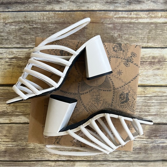 Free People Collection Colette Cinched Heel - Picture 2 of 7